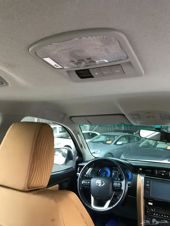 جيب فورتشنر VX1 موديل 2022 6 سلندر 23