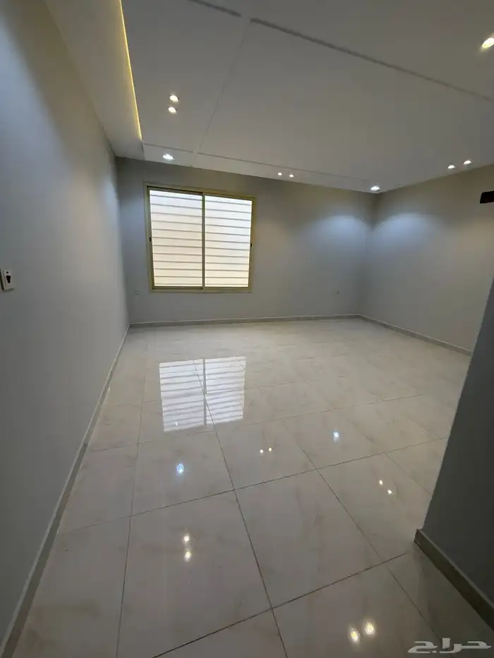 للبيع فيلا دورين وملحق بمشب ومسبح شمال خميس مشيط 850الف 20