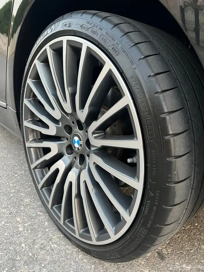 بي ام دبليو 750 LI ممشى قليل 2016 شبه جديد 12