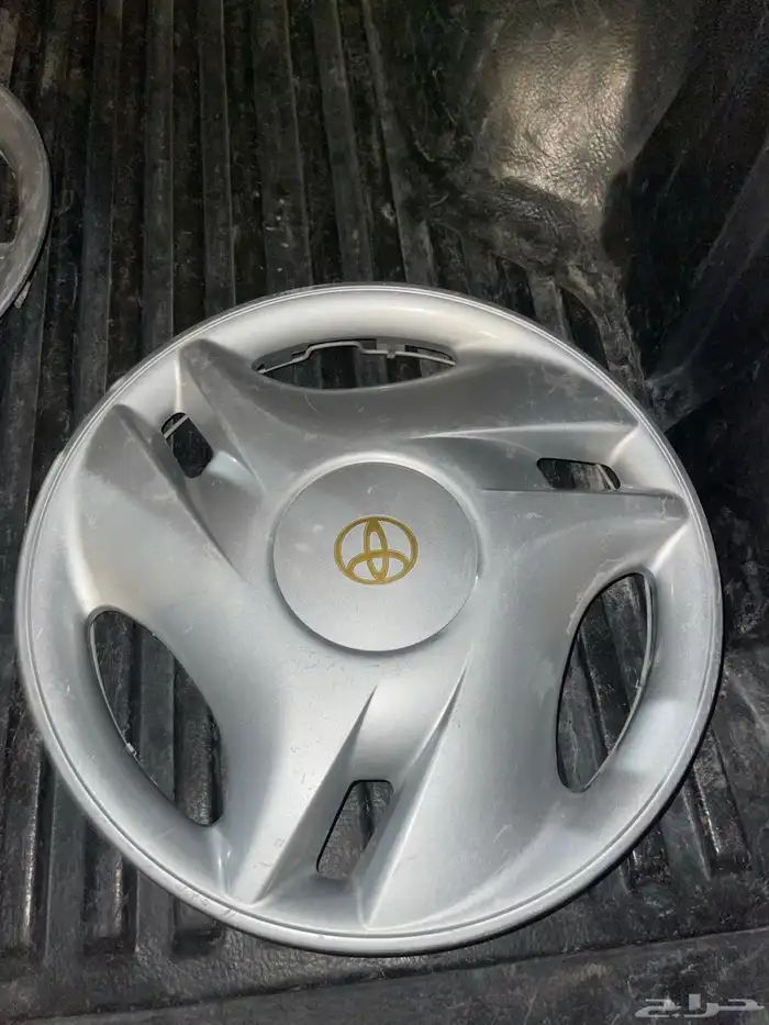 طياس هايلكس موديل 2005 او 2004 5