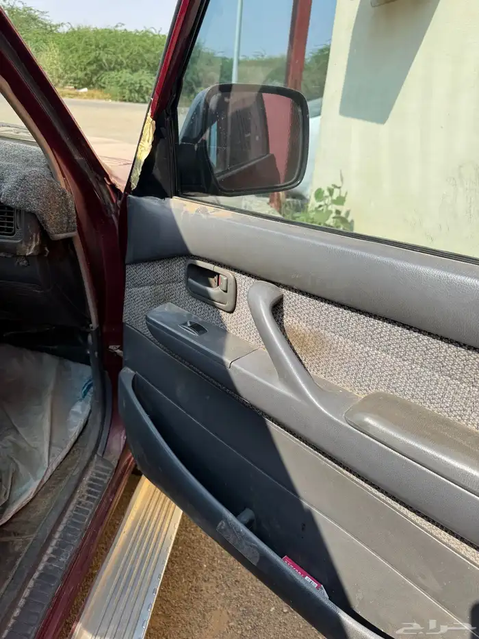 صالون 1992 للبيع قطع فقط 6