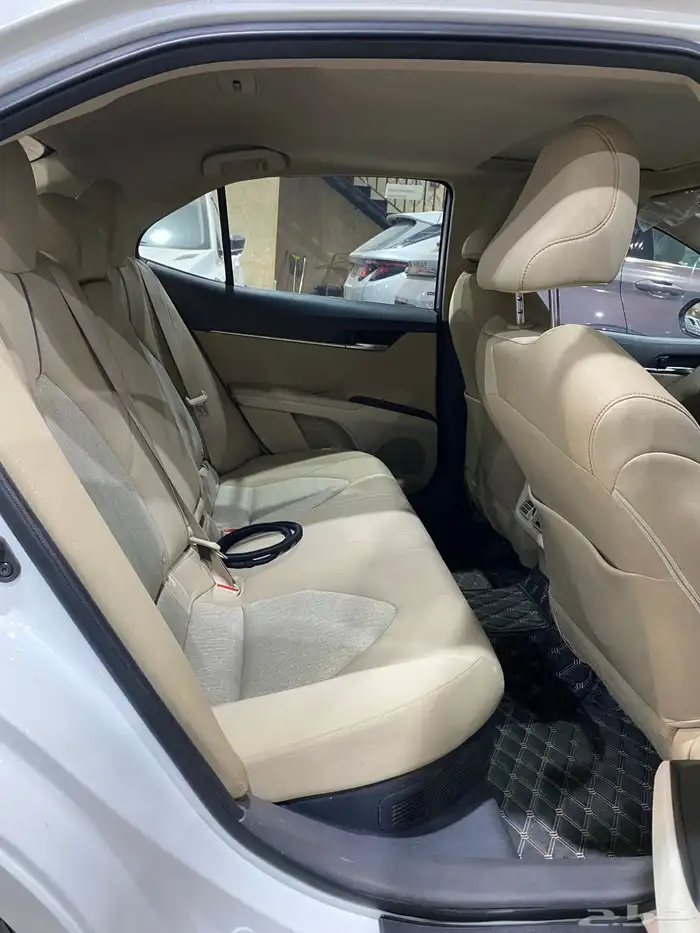 للبيع كامري 2023 GLE فل كامل هايبرد عبداللطيف عداد 70 الف 12