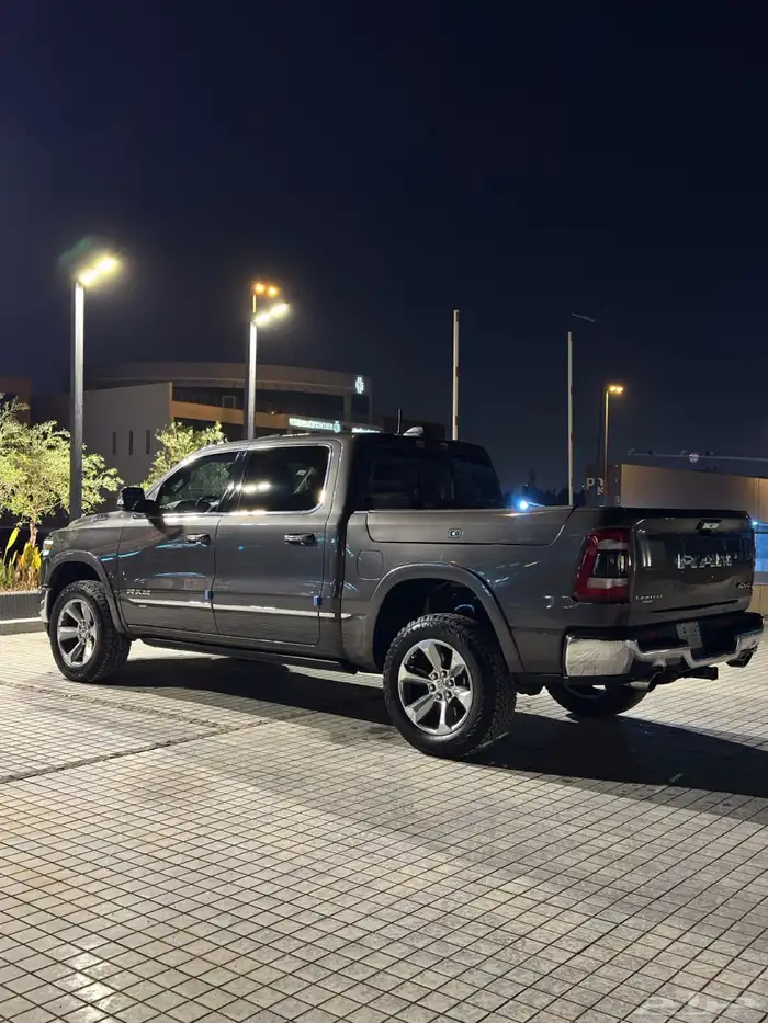 رام 1500 ليمتد فل كامل 5.7 V8 23