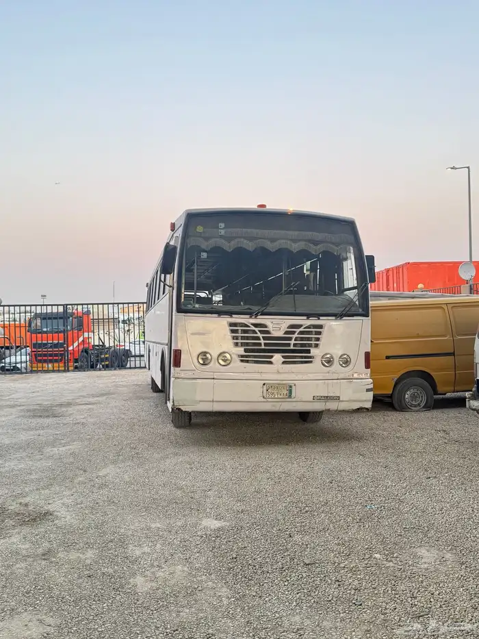 باص أشوك ليلاند ASHOK LEYLAND 1
