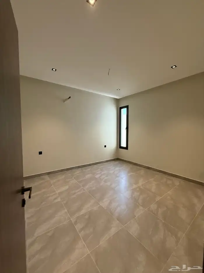 ملحق للبيع تمليك بسطح خاص في بطحاء قريش بتشطيبات مودرن فاخر 9