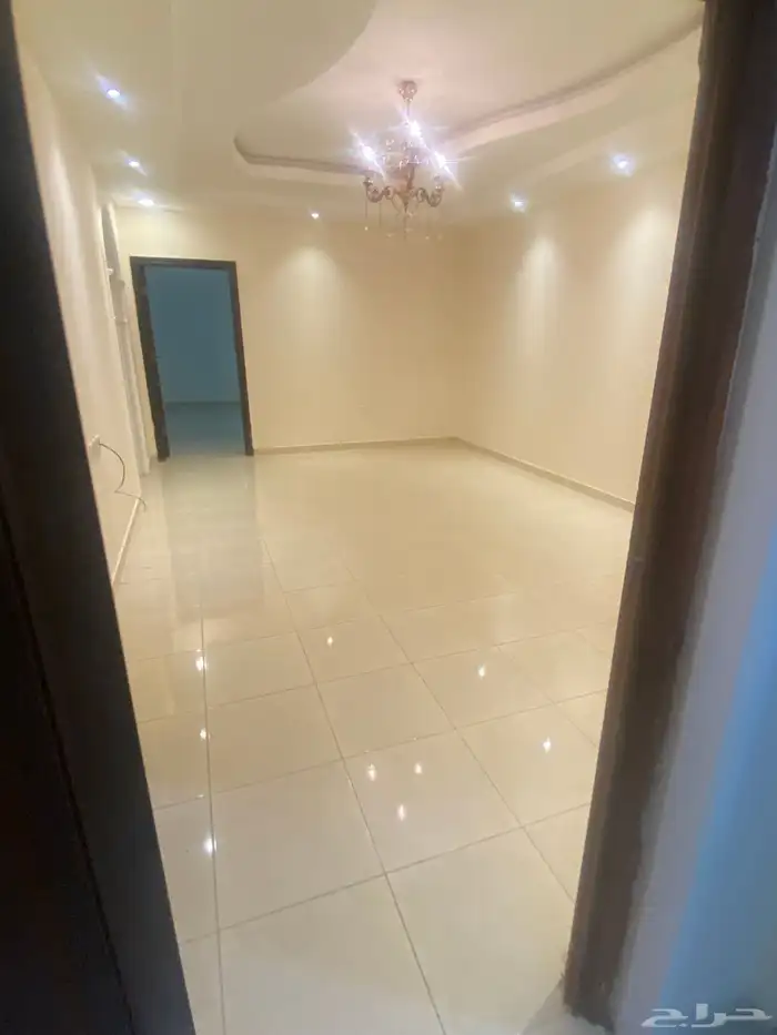 شقه للايجار بحي الصالحيه 5