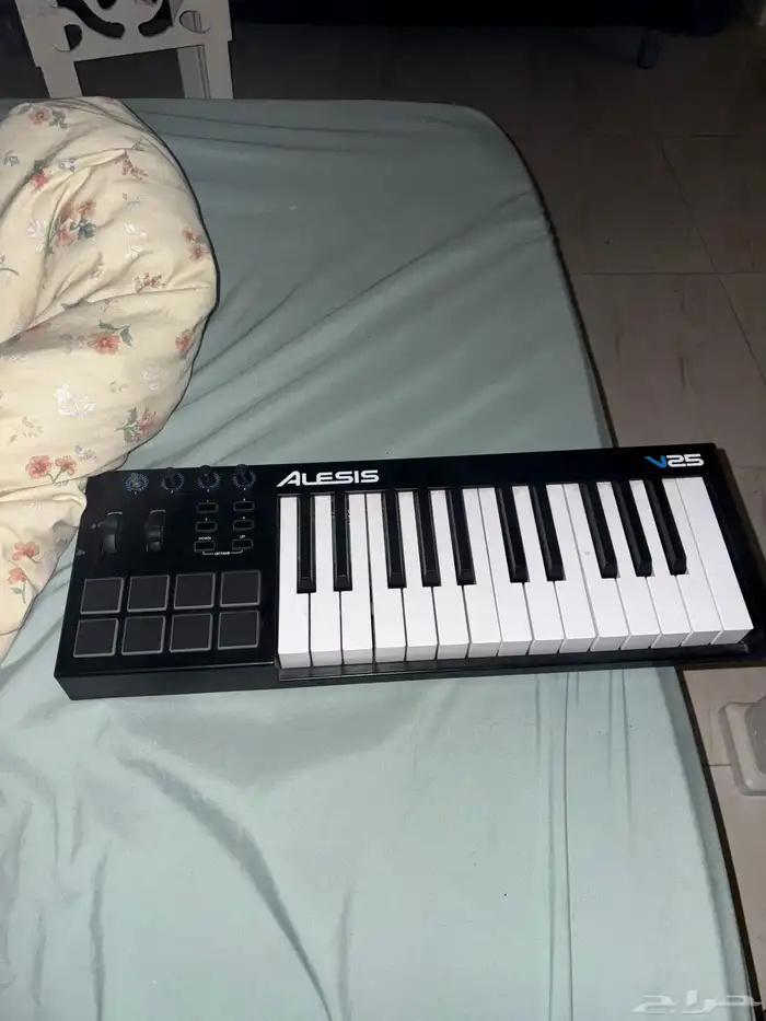 بيانو لتعليم اخذتو 500 للبيع ب 300 0