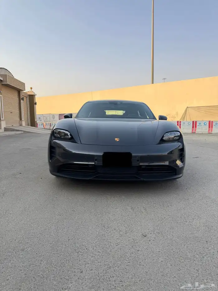 بورش تايكان GTS 2023 2