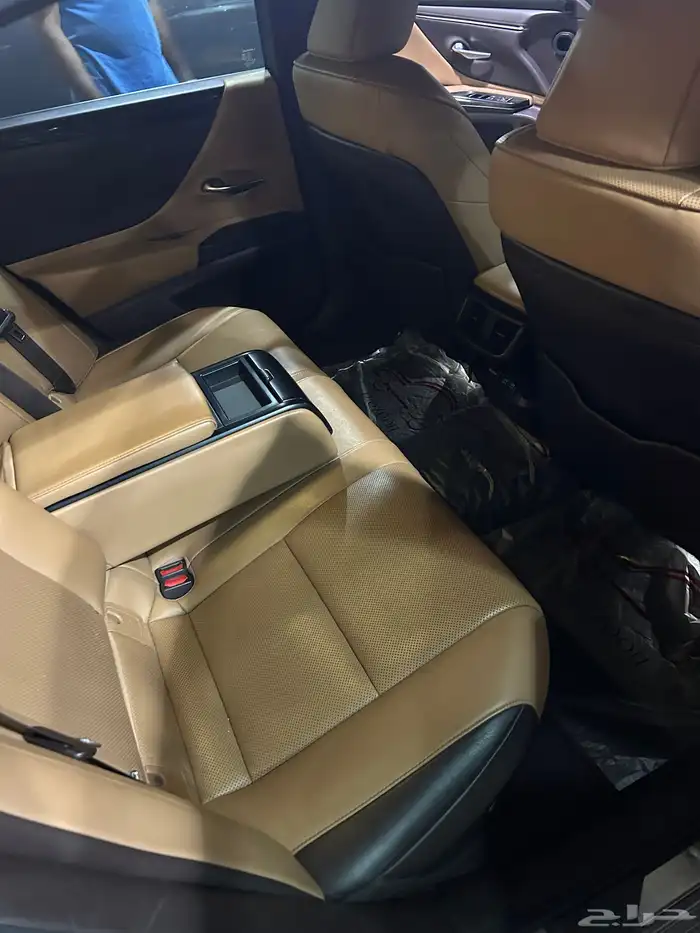 لكزس ES 300h هايبرد 2019 8