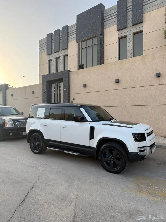 ديفندر موديل 2021 فل كامل 6 سلندر على الضمان وارد الفردان 0