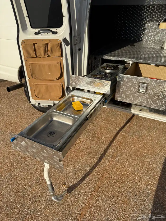 للبيع كرفان فورد ديزل مجهز للبر 5