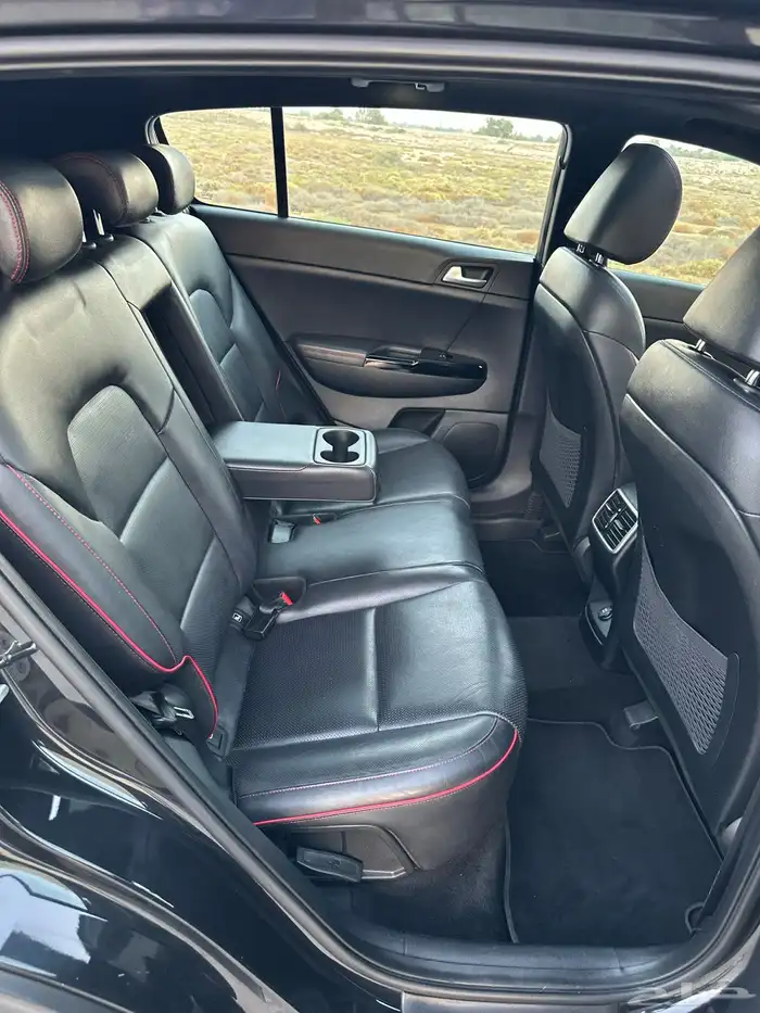 كيا سبورتاج فل كامل بنزين جي تي لاين GT Line 2022 22