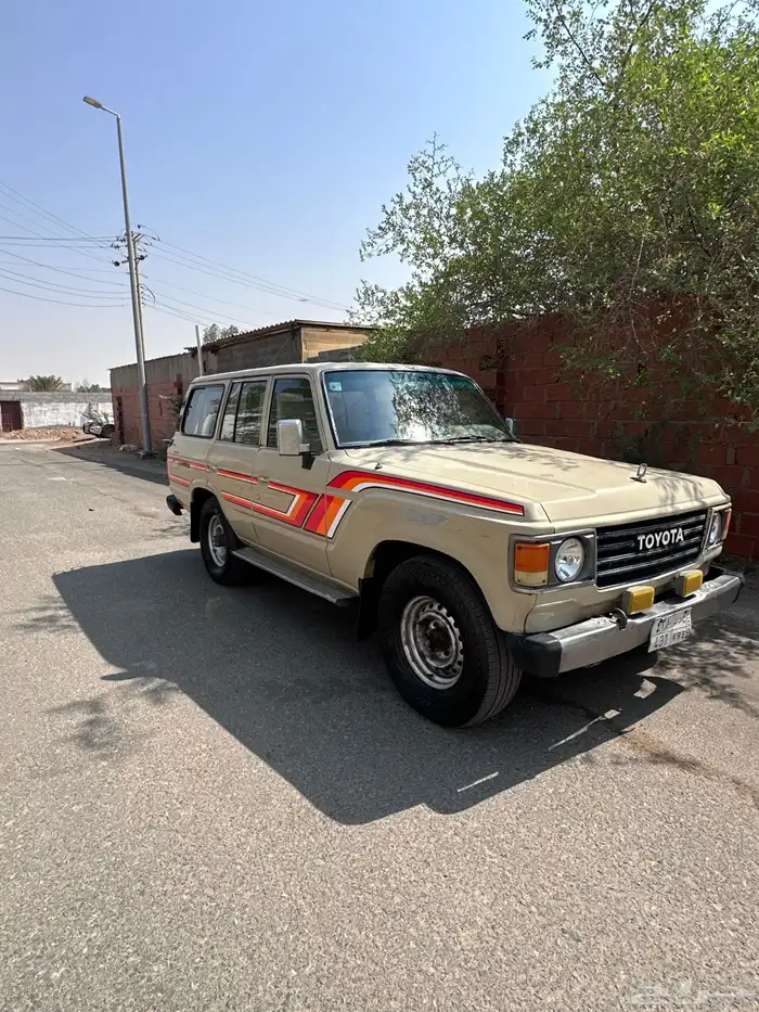 للبيع صالون 85 1