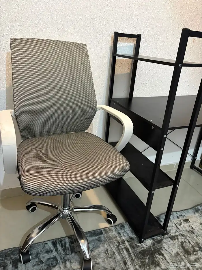 مكتب دراسي 1