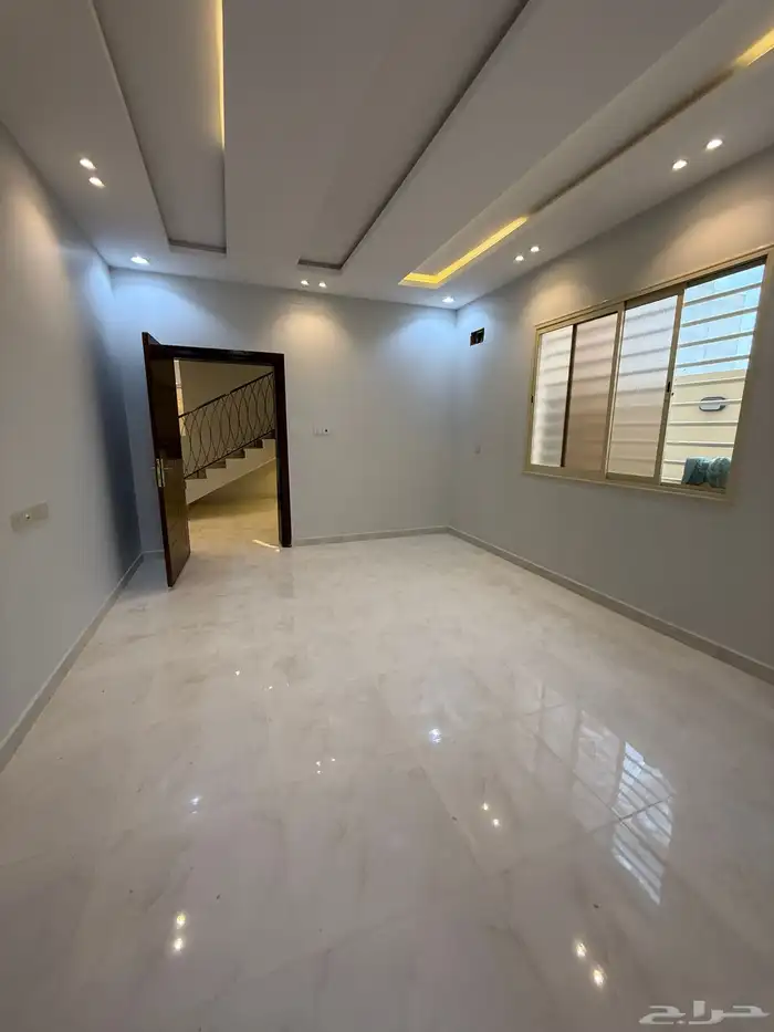 للبيع فيلا دورين وملحق بمشب ومسبح شمال خميس مشيط 850الف 7