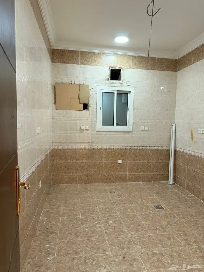 شقة للإيجار 3 غرف وصالة مدخلين حي النزهة جدة 6