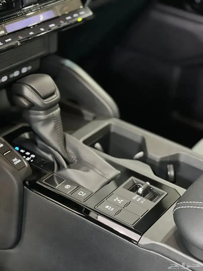 تويوتا   برادو TXL-1 بنزين 2025 جديد سعودي 189.000 شامل 11