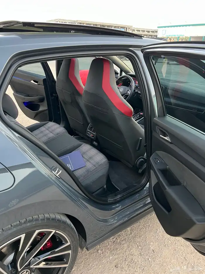 فولكس واجن جولف GTI 2024 شبة اصفار اخو الجديد 12