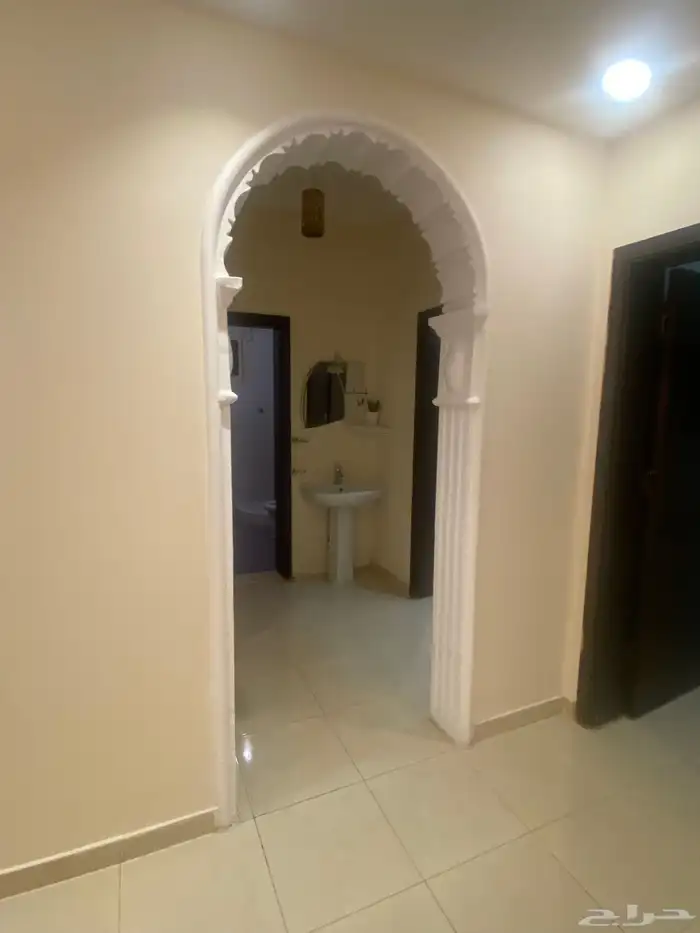 شقه للايجار بحي الصالحيه 0