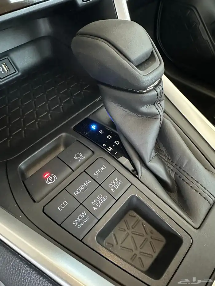 راف فور XLE 2.0 فتحه بصمه دبل موديل 2025 41