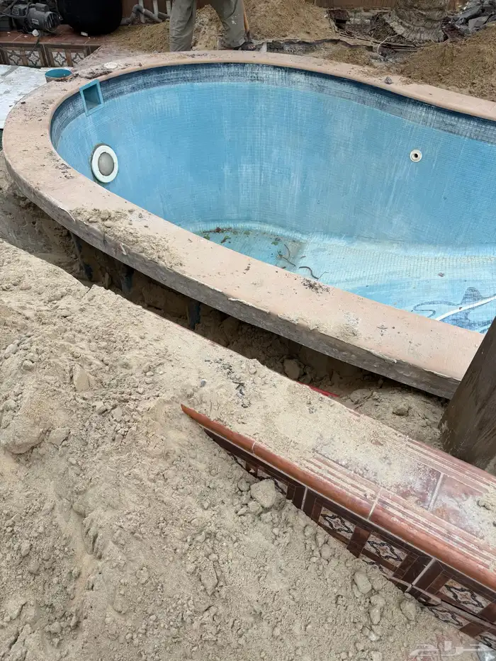 مسبح مع الفلتر والماطور 7