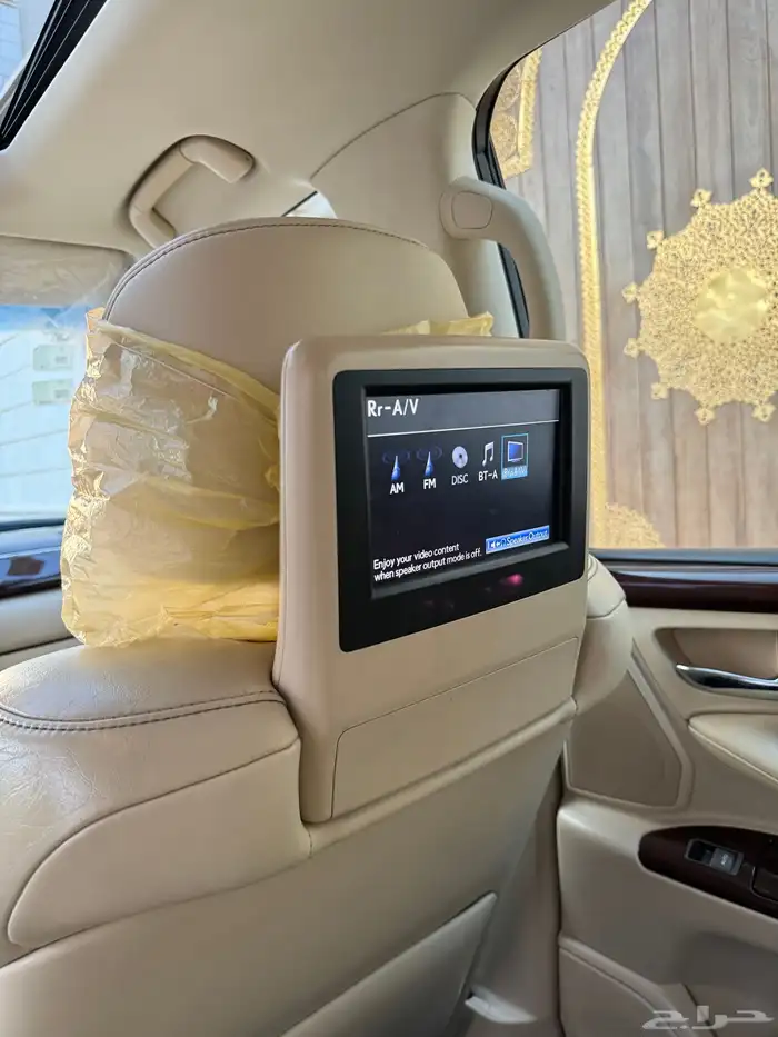 للبيع جيب لكزس LX 570 S 2014 شبه الجديد 64