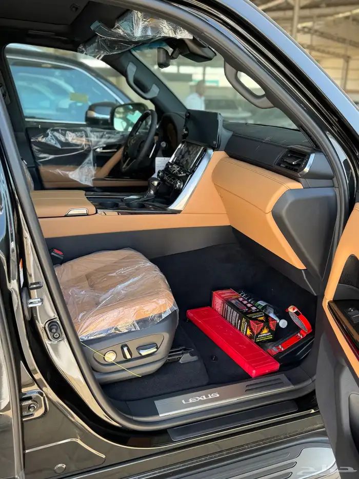 لكزس 2025 Lx600 بريمي ابيض اسود كااش بنووك 5