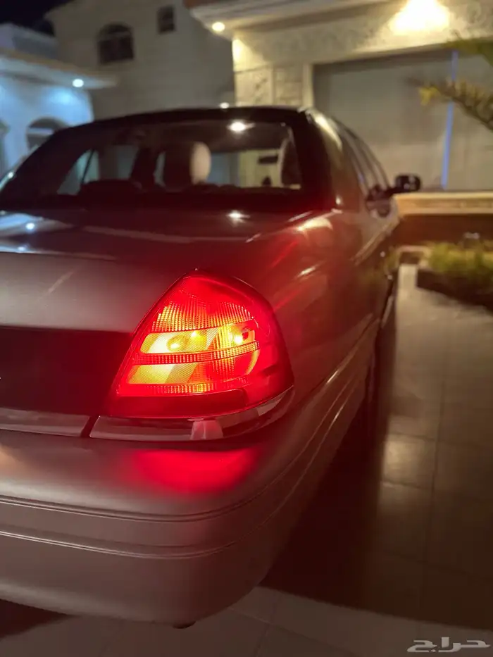 فورد فكتوريا 8