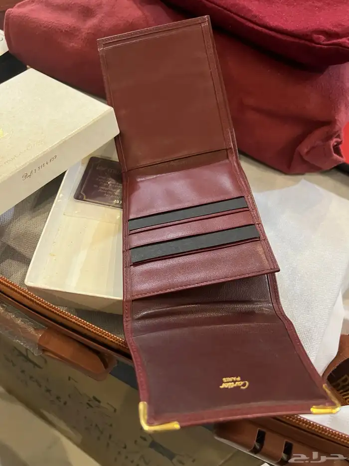 محفظة من كارتير Cartier جديدة بكرت الضمان والعلبة 3