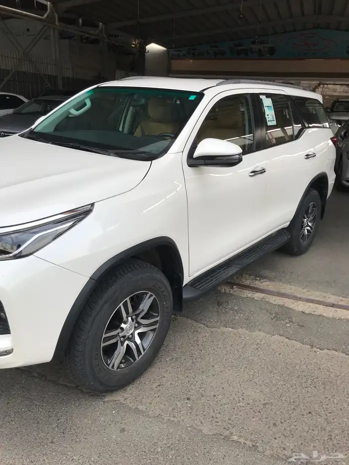 جيب فورتشنر VX1 موديل 2022 6 سلندر 2