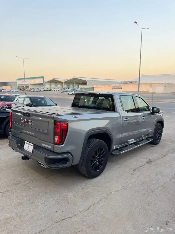 للبيع جمس سييرا 2024 الفيشين غمارتين - بحالة الوكاله 3