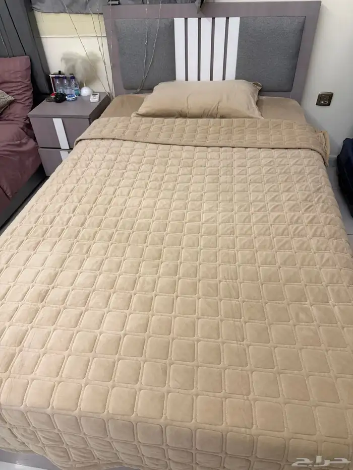 غرفة نوم للبيع 1