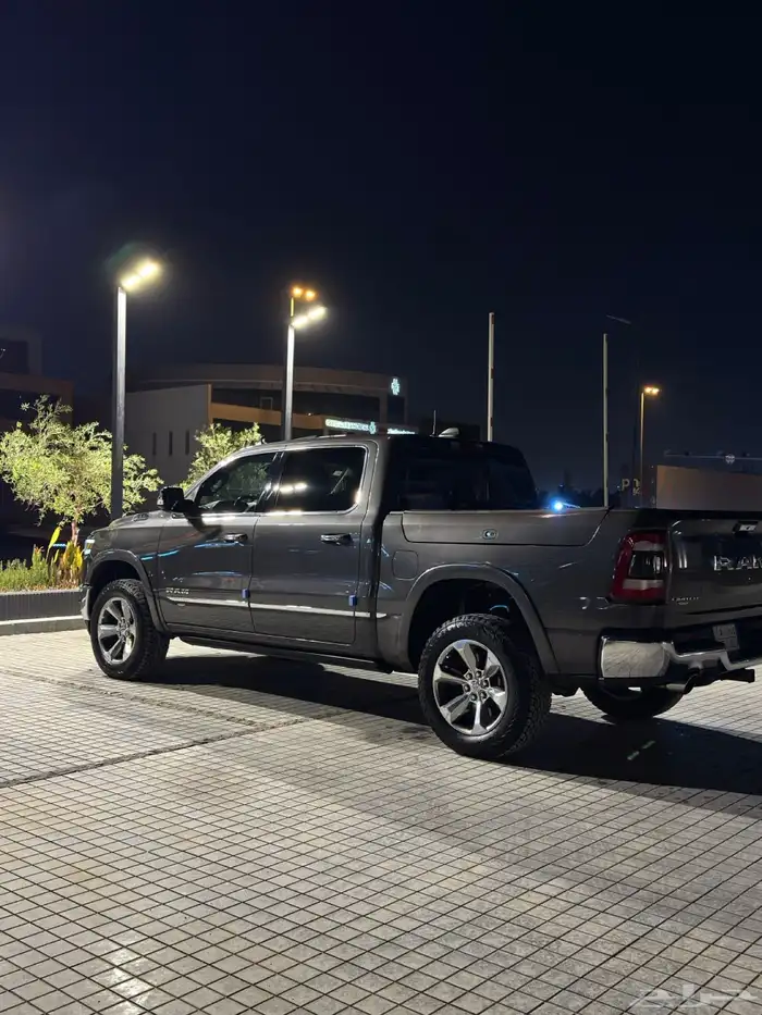 رام 1500 ليمتد فل كامل 5.7 V8 28