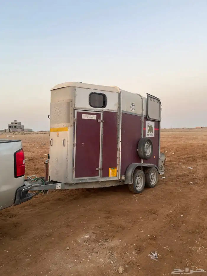 عربة نقل خيل ايفور ويليام 0