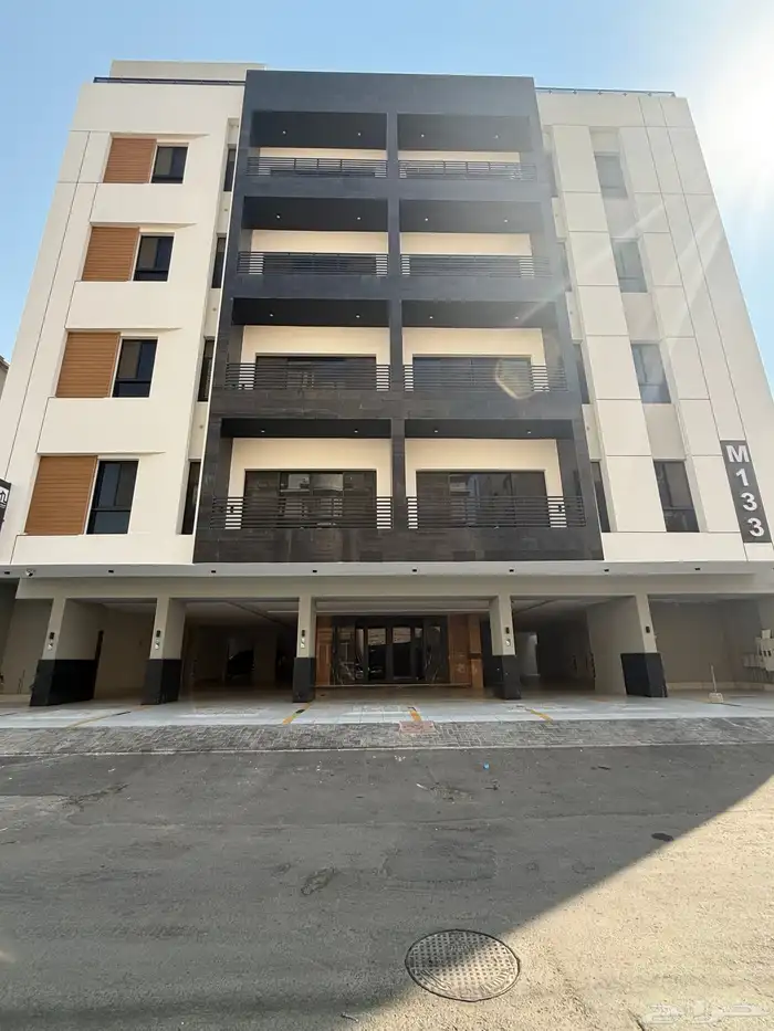 شقة فاخرة للبيع حي الفيصلية 0