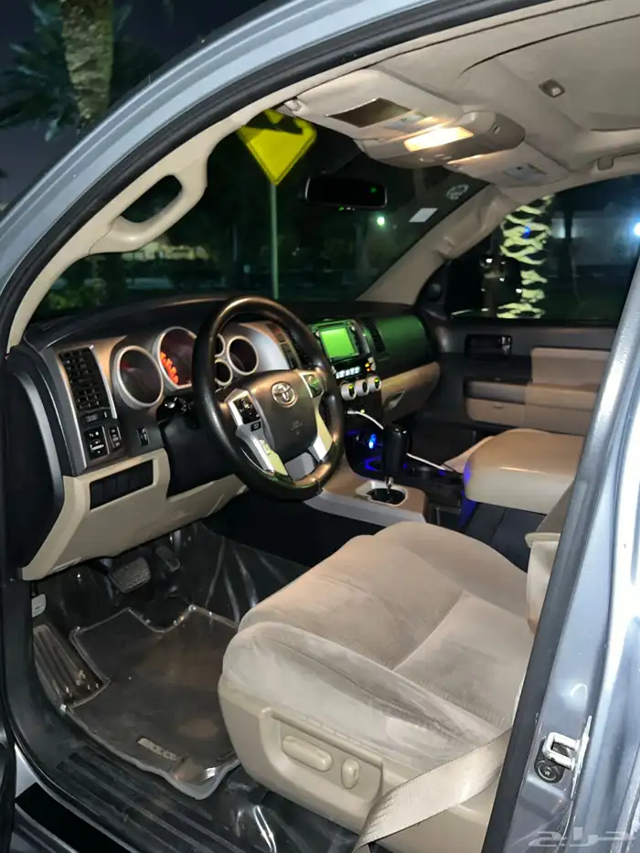 سكويا 2015 نص فل دبل فتحه ثلاجه SR5 12