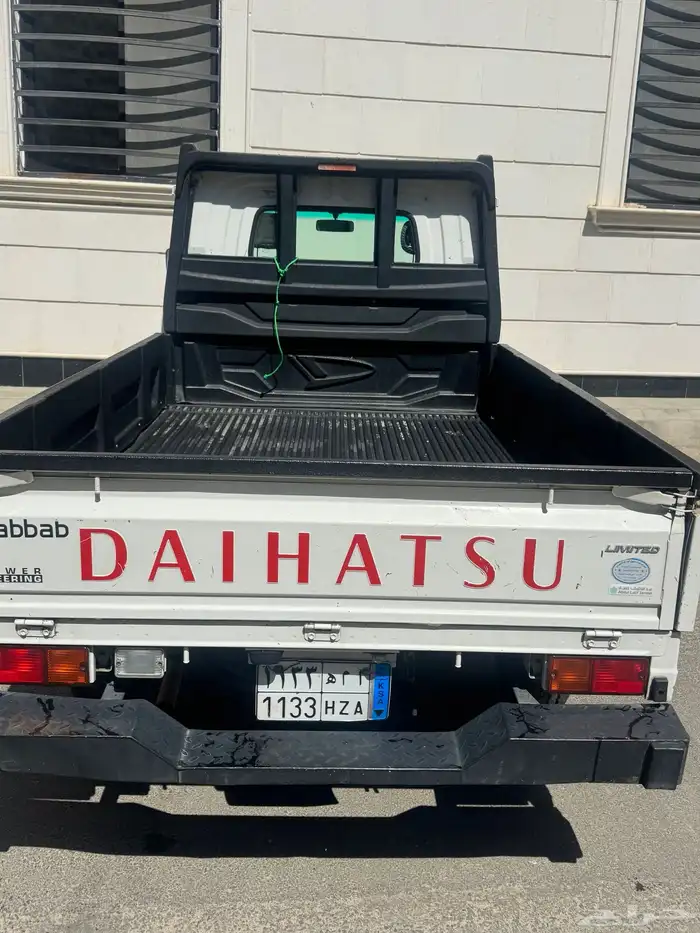 الطائف الحلقه الشرقيه خلف نادي عكاظ دباب داهاتسو 2013 7