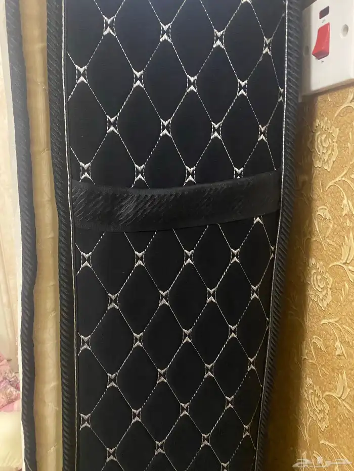 مرتبة سرير نظيفه وجديده جميله جدا 3
