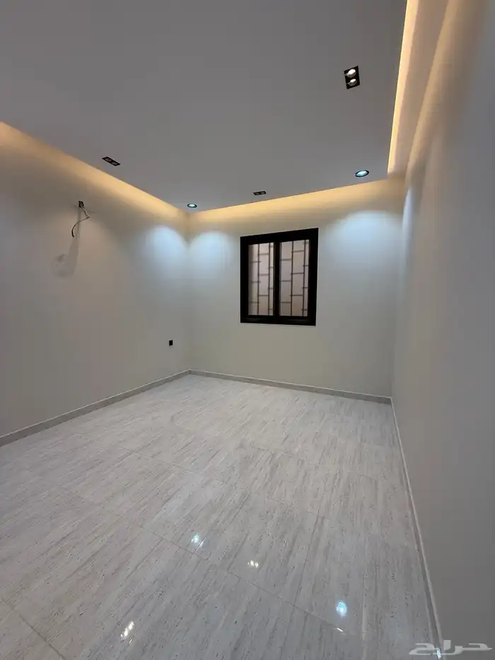 للبيع ارواف علويه بمداخل مستقل تماما حي الراقي وسط الخدمات 20