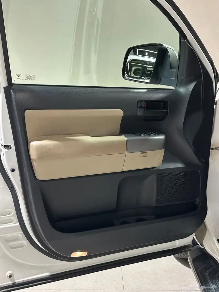 سكويا 2015 مخزن دبل ثلاجه (شبه جديد ) المالك الاول 23