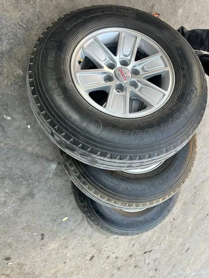 جنوط كويتي جمس سيرا مع كفرات بالون ماكسس 900.17 ت22 17