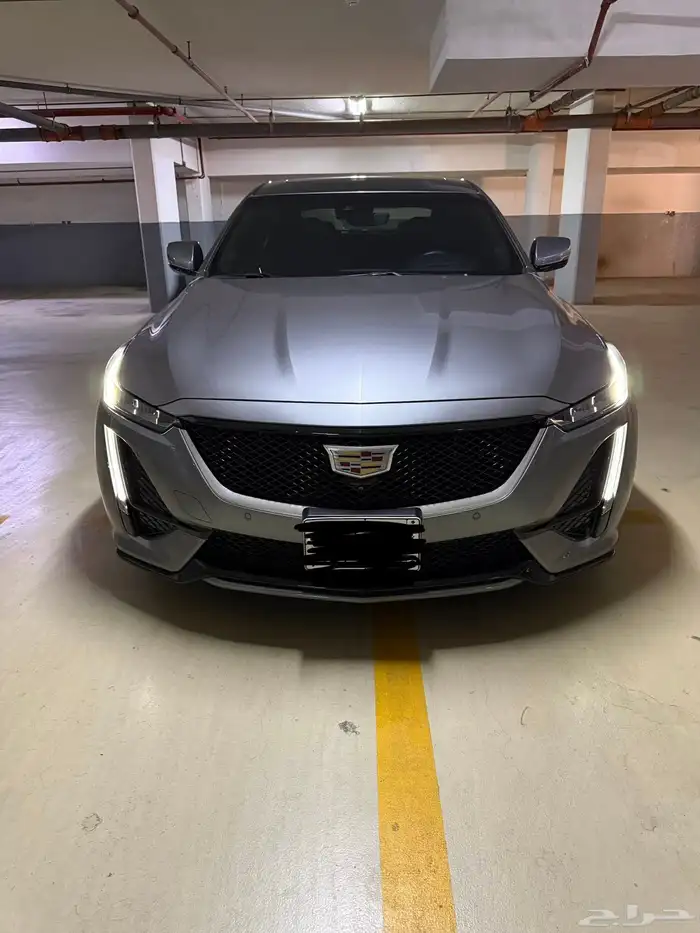 كاديلاك CT5 كالجديد ممشى قليل عالضمان والصيانة المجانية 0