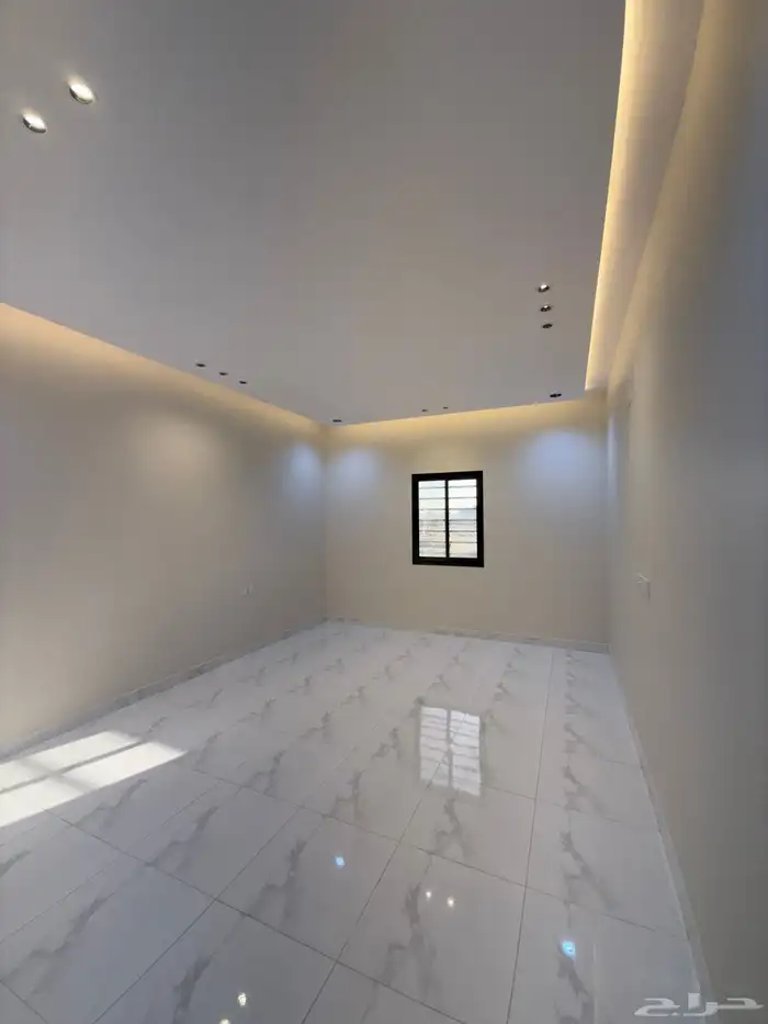 للبيع روفات علويه بدرج داخلي وخارجى شمال الخميس طريق 80 22