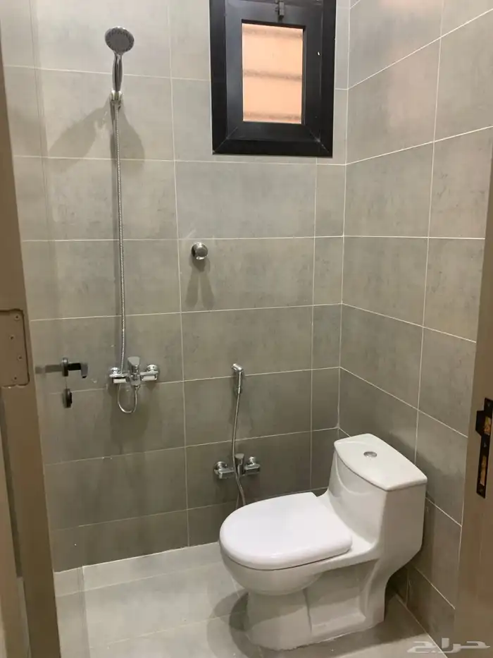 للبيع روف علوي مع ملحق با الخميس موقع مميز جدا من 650 الف 32