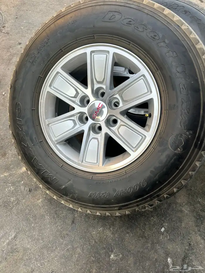 جنوط كويتي جمس سيرا مع كفرات بالون ماكسس 900.17 ت22 20