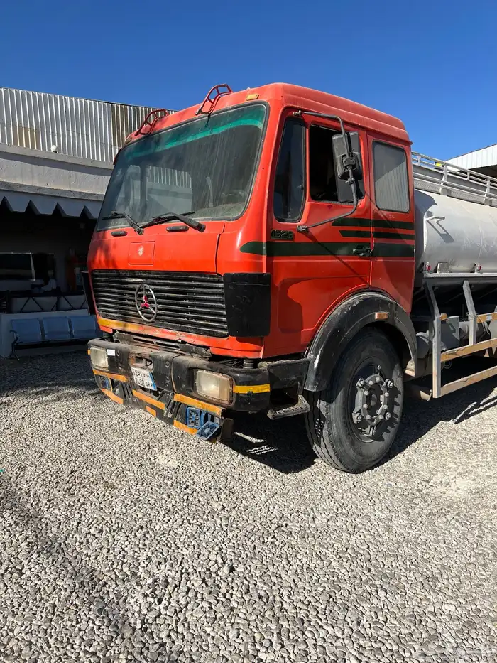 وايت سقس البي 1977 2