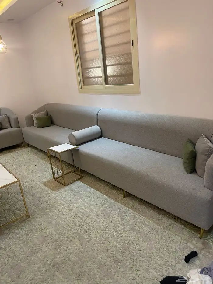 كنب 4 في 5 مع الموكيت والطاولة 1