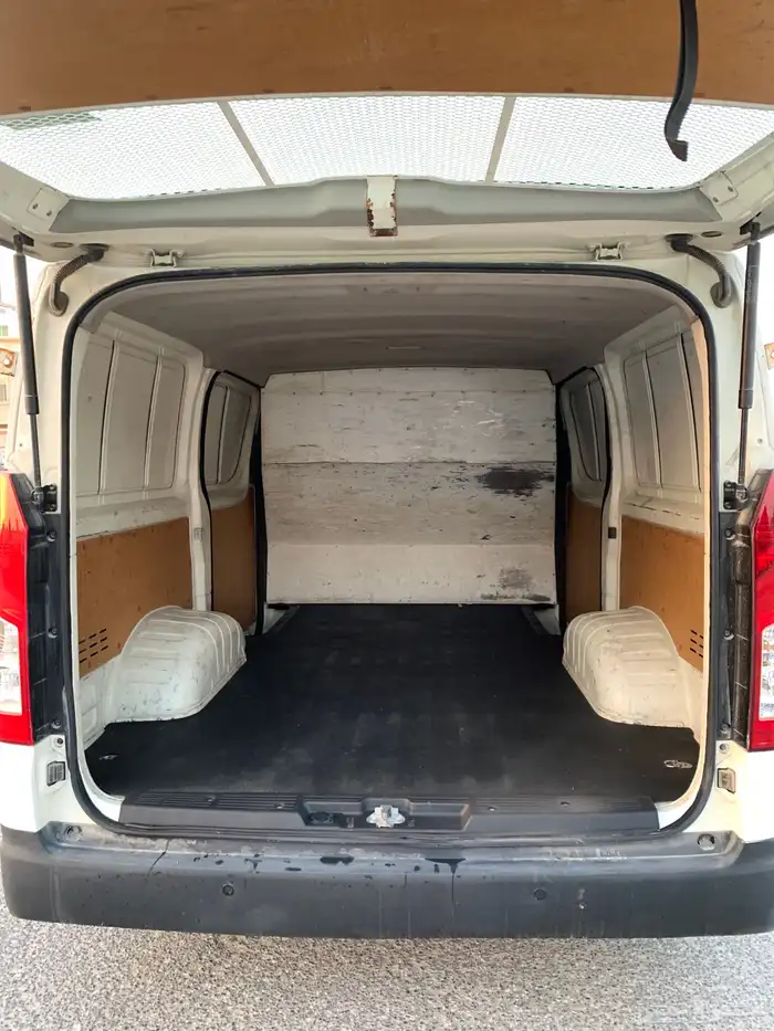 تويوتا هايس بضاعة ديزل 6