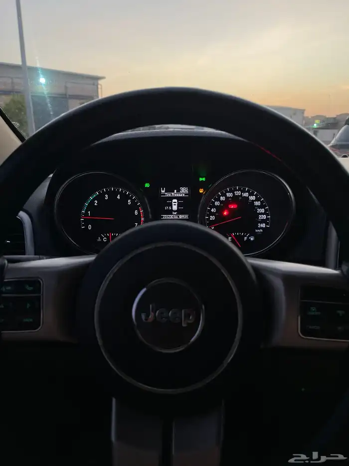 جراند شروكي Jeep 2011 فل كامل 14