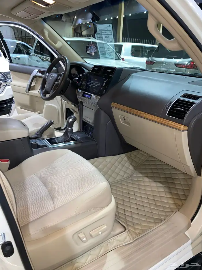 للبيع برادو 2021 فئة VX فل كامل 6 سلندر عبداللطيف عداد 111 16